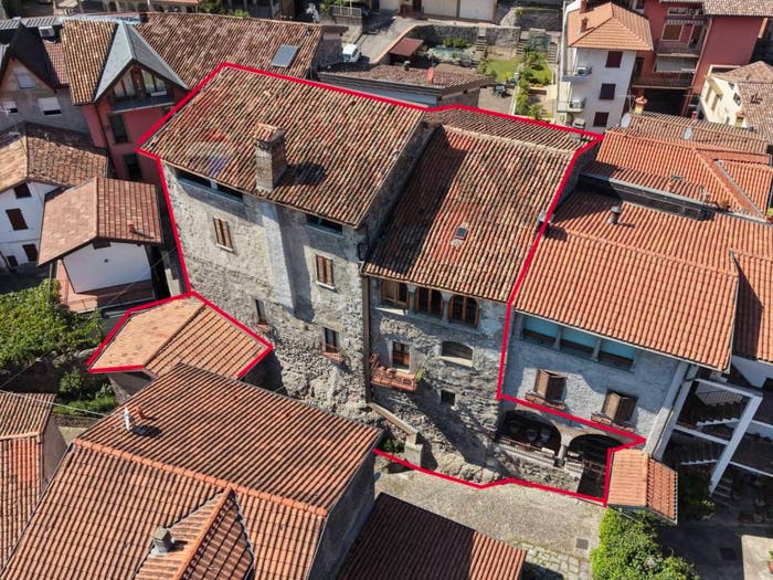 Casa con 6 locali in vendita in Centro, Costa Volpino