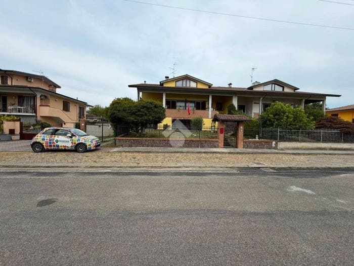 Casa con 5 locali in vendita in Via Vallone, Castelletto Po, Castelletto di Branduzzo