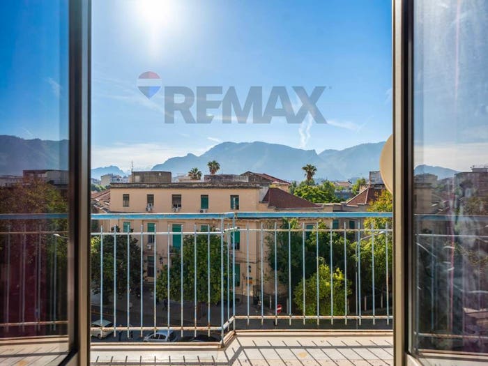 Appartamento quadrilocale in vendita in Via Delle Cliniche, Oreto Perez, Palermo