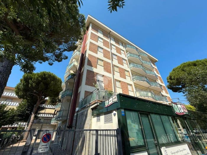 Appartamento quadrilocale in vendita in Viale dei Mille, Cesenatico Levante, Cesenatico