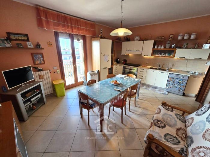 Appartamento quadrilocale in vendita in Via E A Mario b, Rudiae Casermette, Lecce