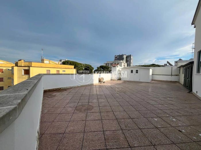 Appartamento quadrilocale in vendita in Viale Alessandro Manzoni Lido degli Estensi, Lido degli Estensi, Comacchio