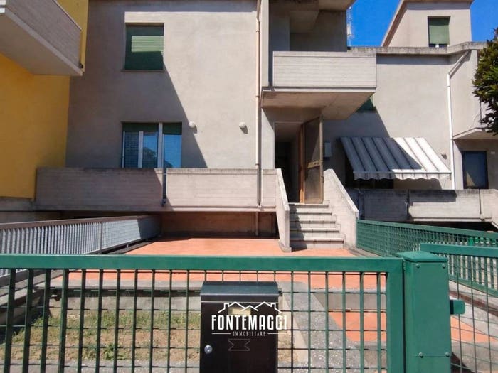 Casa quadrilocale in vendita in Via Falconara, Calcinelli, Colli al Metauro