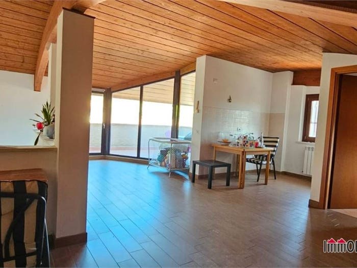 Appartamento quadrilocale in vendita in Abbadia Campolungo, Colle di Val d'Elsa