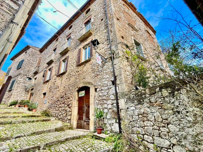 Casa in vendita in Via Trento, Centro, Pico
