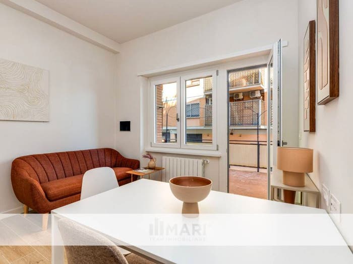 Appartamento trilocale in vendita in Via Francesco Acri, Ardeatino Montagnola, Roma