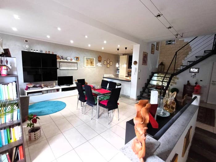 Appartamento con 5 locali in vendita in Viale Regina Margherita, Centro, Caprarola