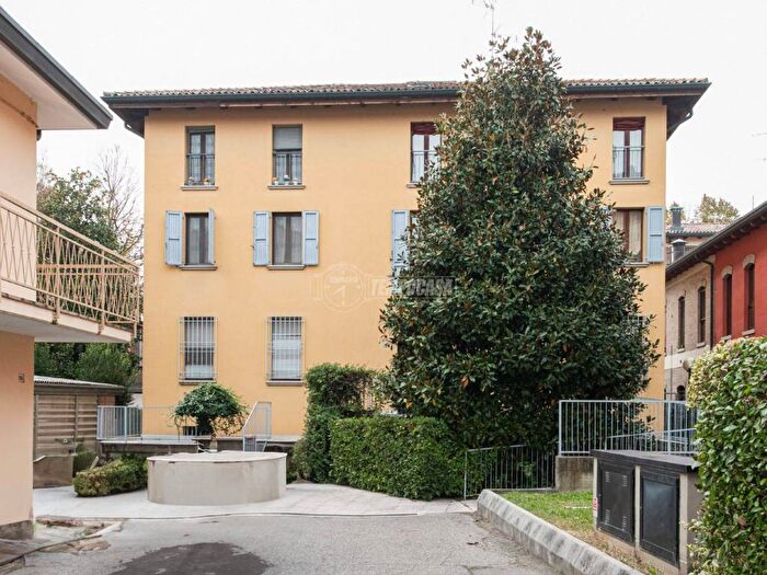 Appartamento trilocale in vendita in Via Cento, Decima, San Giovanni in Persiceto