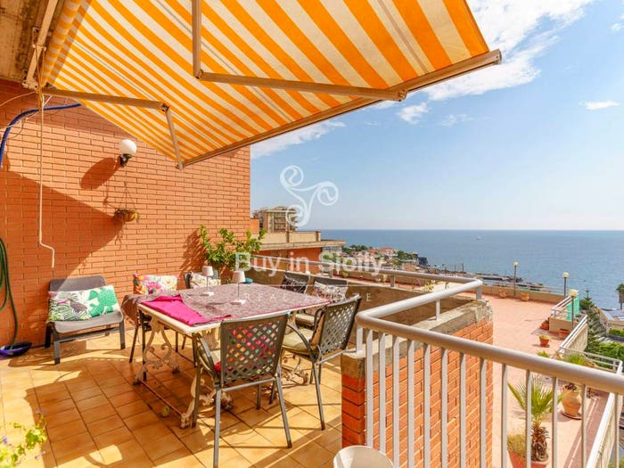 Casa con 6 locali in vendita in Via Messina, Guardia Li Cuti, Catania