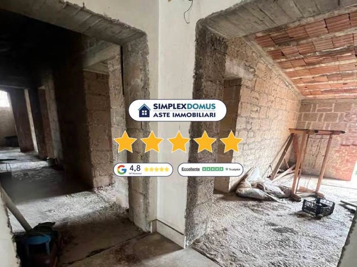 Casa con 6 locali in vendita in Vico Madonna delle Grazie, Liveri