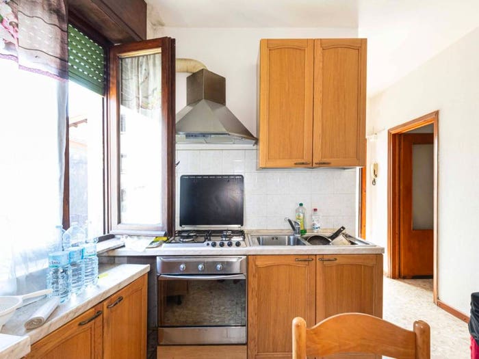 Appartamento bilocale in vendita in Via Giuseppe Mazzini, Centro, Sormano