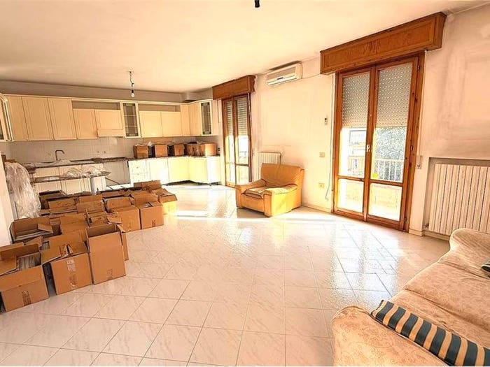 Appartamento con 5 locali in vendita in Via Carducci, Bottega, Vallefoglia
