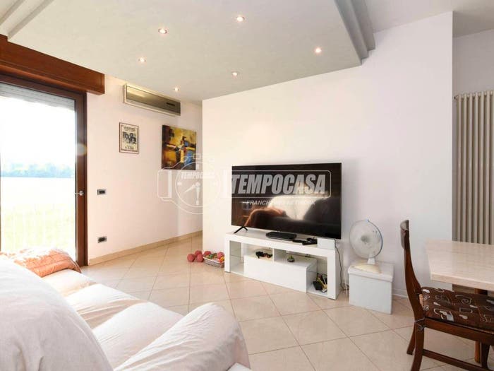 Appartamento trilocale in vendita in Via San Benedetto, Desenzanino, Desenzano del Garda