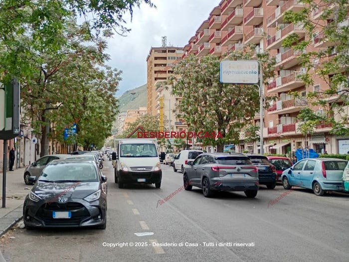 Appartamento quadrilocale in vendita in Via Tommaso Marcellini, Calatafimi Alta, Palermo