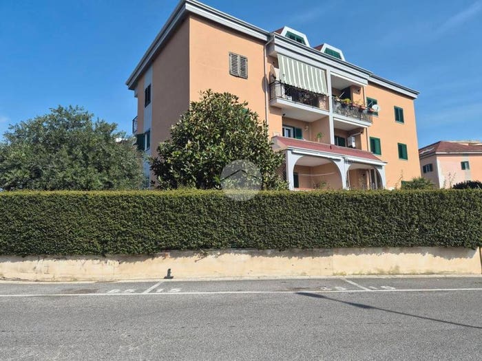 Appartamento trilocale in vendita in Via san nullo, Licola Paese, Giugliano in Campania