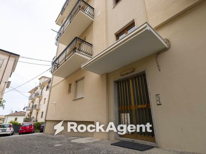 Appartamento trilocale in vendita in Via Aquileia, Santa Maria, Catanzaro
