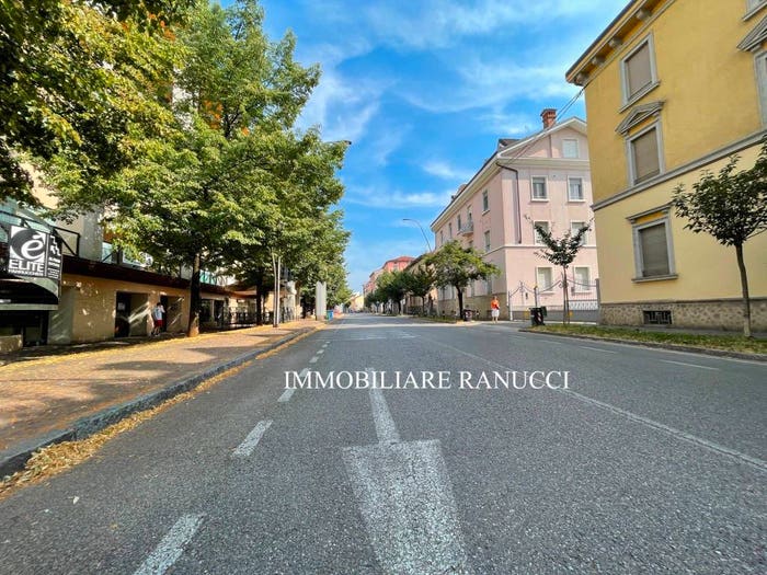 Appartamento quadrilocale in vendita in Via Jacopo Palma il Vecchio, Centro, Bergamo
