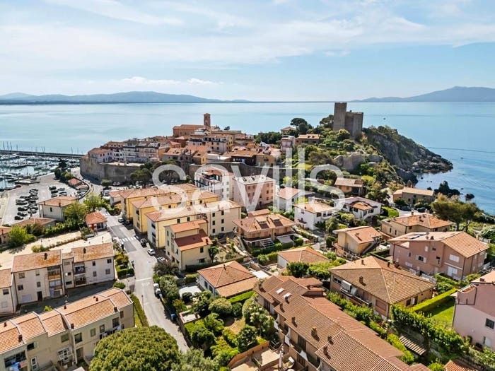 Casa con 6 locali in vendita in Nino Bixio, Talamone, Orbetello