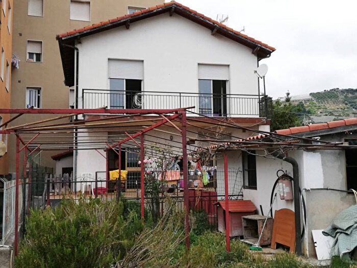 Casa con 5 locali in vendita in Centro, Vallecrosia