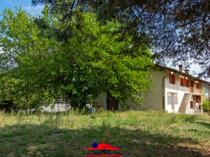 Casa con 6 locali in vendita in Regione Archero, Dronero
