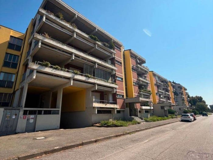 Appartamento quadrilocale in vendita in Via Giacomo Bossi, Centro, Crescentino