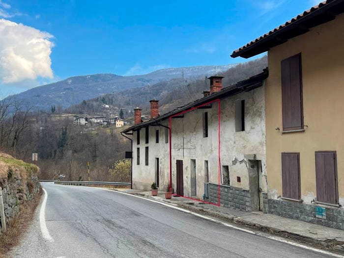 Casa con 6 locali in vendita in Borgata Trossieri, Perrero