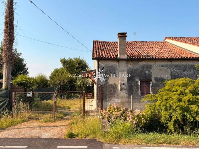 Casa trilocale in vendita in Via Lovara, Centro, Montagnana