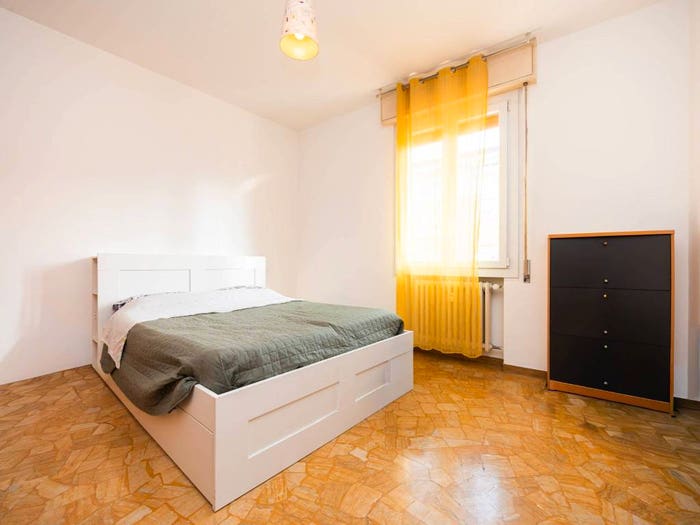 Appartamento quadrilocale in vendita in Via Andrea Costa, Costa, Bologna