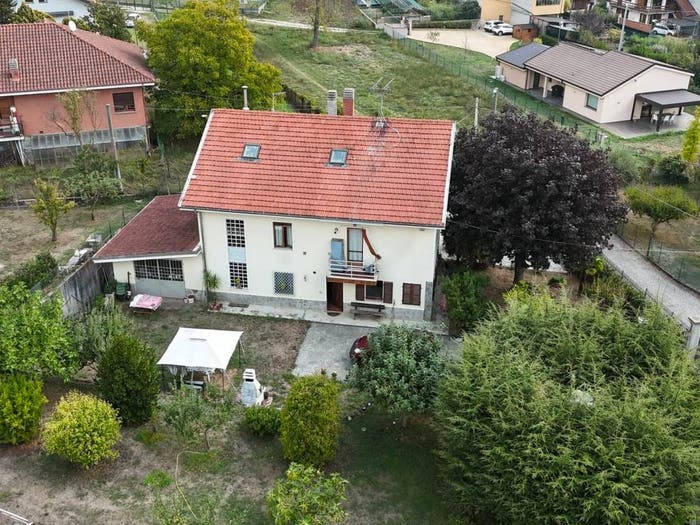 Casa con 6 locali in vendita in Reano