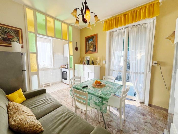 Appartamento trilocale in vendita in Via Giugno, Borghetto Santo Spirito