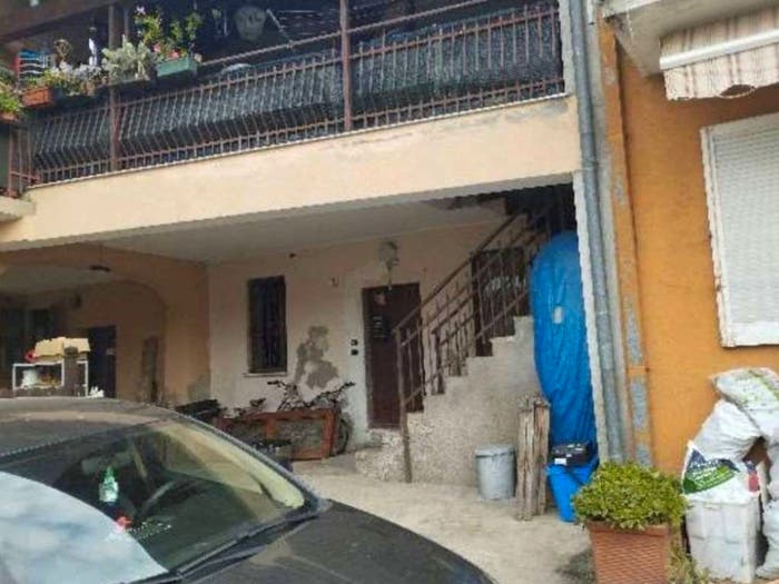Appartamento trilocale in vendita in Via castello, Cadrezzate con Osmate