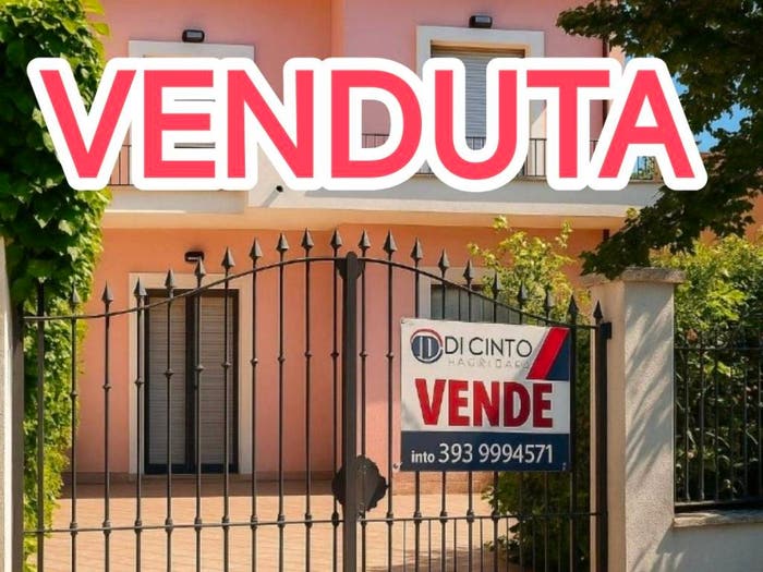 Casa con 6 locali in vendita in Via Montello No Number, Centro, Avezzano