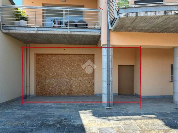 Appartamento bilocale in vendita in Via dei Fantoni, Centro, Solto Collina