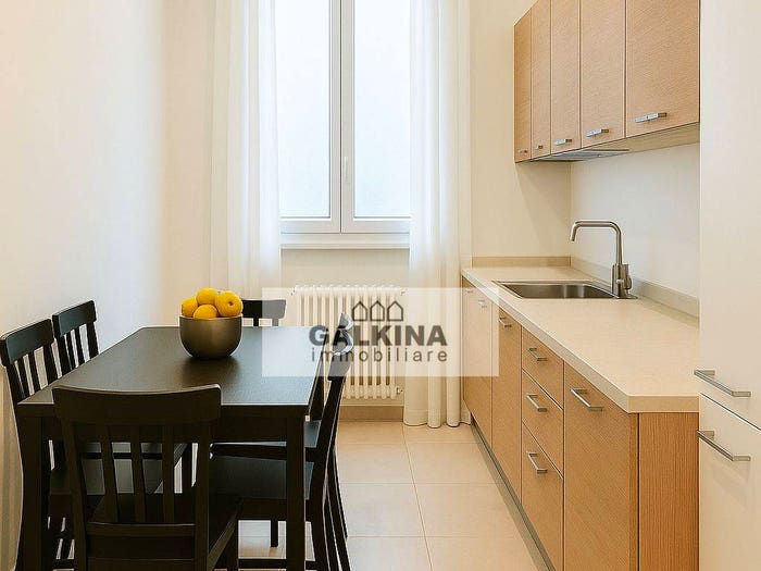 Appartamento trilocale in vendita in Porta Romana Medaglie d'Oro, Milano