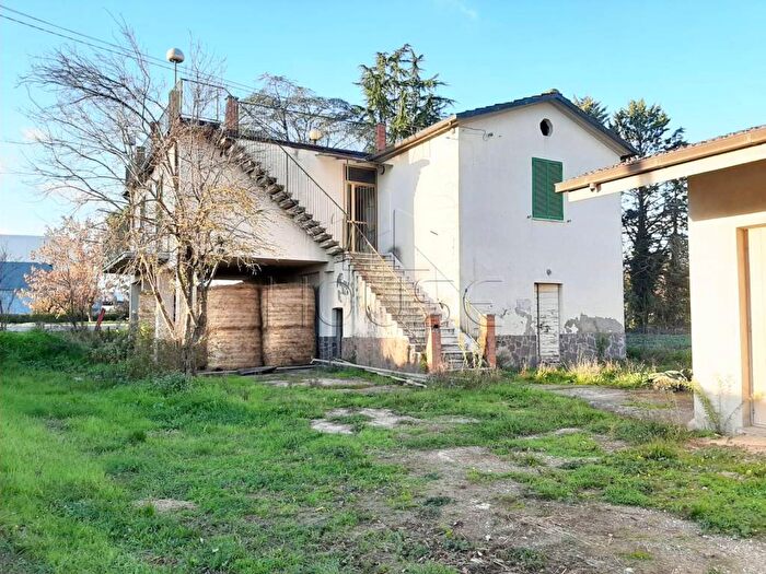 Casa trilocale in vendita in via dell'industria, Montone