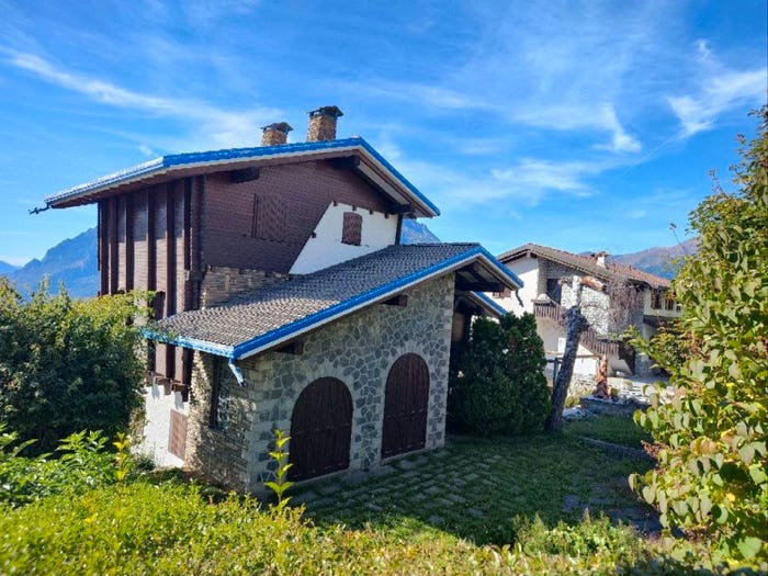 Casa con 6 locali in vendita in Via Castello, Centro, Cevo