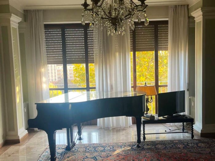 Appartamento con 6 locali in vendita in Viale Aurelio Saffi, Novi Ligure