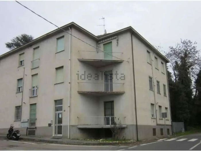 Appartamento trilocale in vendita in Strada Narbusto Inferiore, Centro, Casteggio