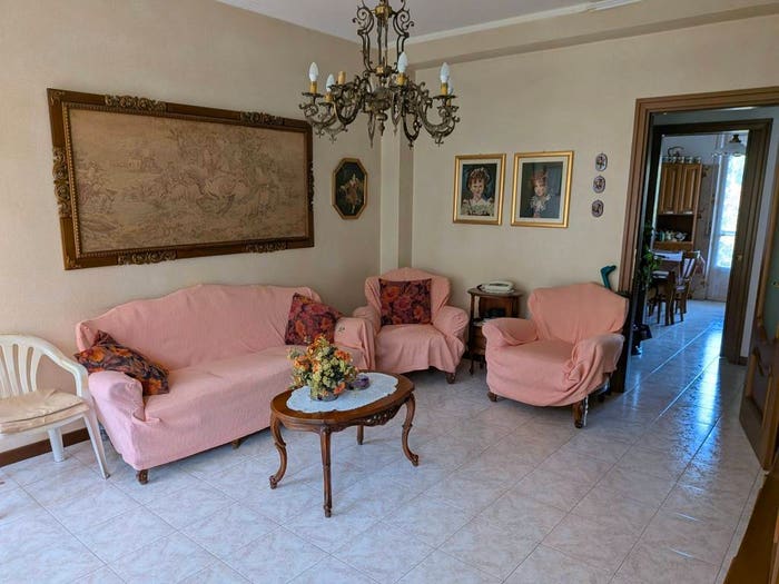 Appartamento trilocale in vendita in Via Don Antonio Balbi, Rescaldina