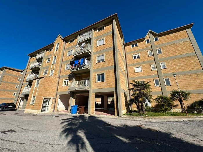 Appartamento quadrilocale in vendita in Viale Santa Caterina, Centro, Enna
