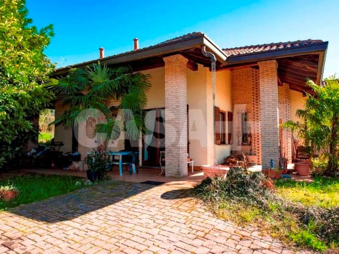 Casa con 6 locali in vendita in Via Caronno Varesino, Morazzone