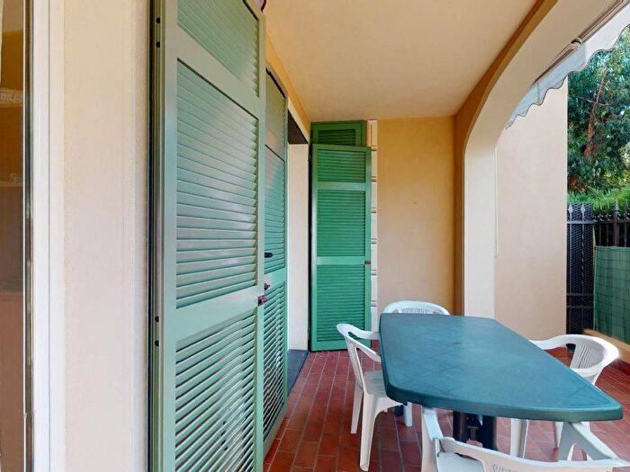 Appartamento bilocale in vendita in Via Francesco Petrarca, Centro, Loano