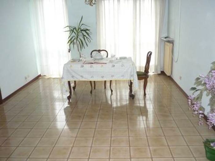 Appartamento quadrilocale in vendita in Via Guido Baccelli, San Faustino, Modena