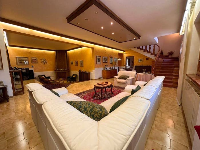 Casa con 6 locali in vendita in Via Ciliegio, Bellavista Pianola, L'Aquila