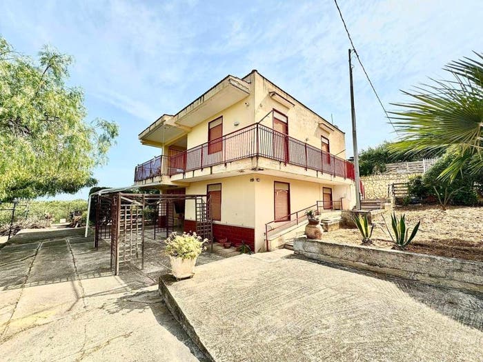Casa con 6 locali in vendita in Bosco Falconeria, Partinico
