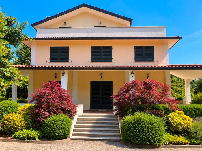 Casa con 6 locali in vendita in SP, Giardino Zoologico, Pistoia