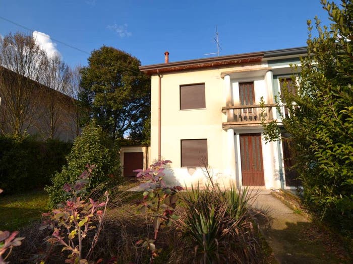 Casa quadrilocale in vendita in Via del Donatore, Centro, Azzano Decimo