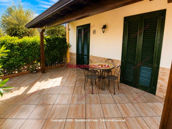 Casa con 6 locali in vendita in Contrada Pistavecchia, Campofelice di Roccella