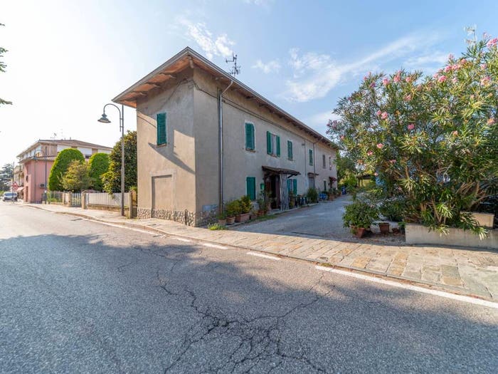 Casa quadrilocale in vendita in Viale Giuseppe Verdi, Sissa, Sissa Trecasali