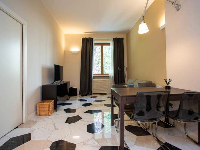 Appartamento trilocale in vendita in Via Orti, Quadronno Crocetta, Milano